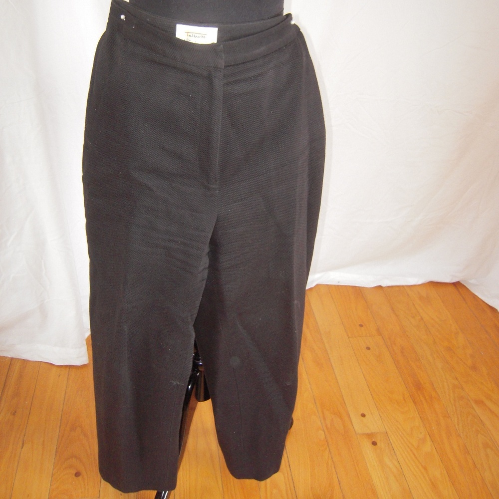 Talbots size 8, 25" inseam 100% cotton w/ lining